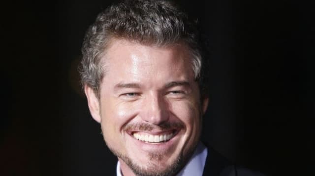 <span class="jlpt-n4" word="アメリカ">アメリカ</span><span class="" word="の">の</span><ruby ><rb><span class="jlpt-n3" word="俳優">俳優</span></rb><rt>はいゆう</rt></ruby><span class="" word="エ">エ</span><span class="" word="リ">リ</span><span class="" word="ッ">ッ</span><span class="" word="ク">ク</span><span class="" word="・">・</span><span class="" word="デ">デ</span><span class="" word="イ">イ</span><span class="" word="ン">ン</span><span class="jlpt-n1" word="さん">さん</span><span class="" word="、">、</span><span class="" word="5">5</span><span class="" word="3">3</span><ruby ><rb><span class="jlpt-n1" word="歳">歳</span></rb><rt>さい</rt></ruby><span class="" word="で">で</span><ruby ><rb><span class="" word="亡">亡</span></rb><rt>な</rt></ruby><span class="" word="く">く</span><span class="" word="な">な</span><span class="" word="る">る</span>