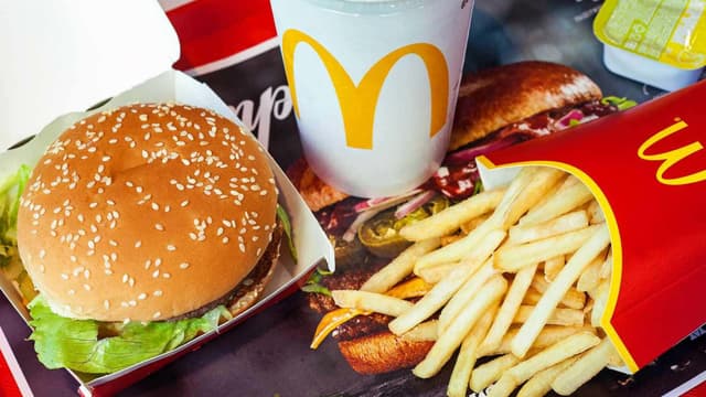 <ruby ><rb><span class="jlpt-n3" word="日本">日本</span></rb><rt>にほん</rt></ruby><span class="" word="で">で</span><ruby ><rb><span class="jlpt-n3" word="人気">人気</span></rb><rt>にんき</rt></ruby><span class="" word="が">が</span><span class="" word="な">な</span><span class="" word="い">い</span><ruby ><rb><span class="unknown" word="外食">外食</span></rb><rt>がいしょく</rt></ruby><span class="" word="チ">チ</span><span class="" word="ェ">ェ</span><span class="" word="ー">ー</span><span class="" word="ン">ン</span><span class="" word="ラ">ラ</span><span class="" word="ン">ン</span><span class="" word="キ">キ</span><span class="" word="ン">ン</span><span class="" word="グ">グ</span>