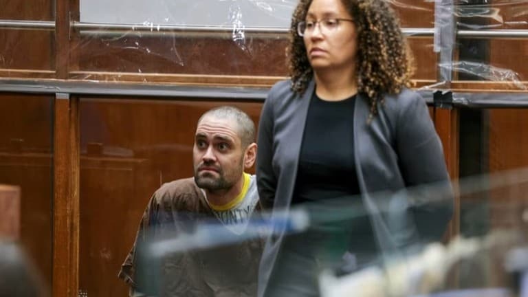 ニック・ライナーさん、両親殺害事件で無罪を主張