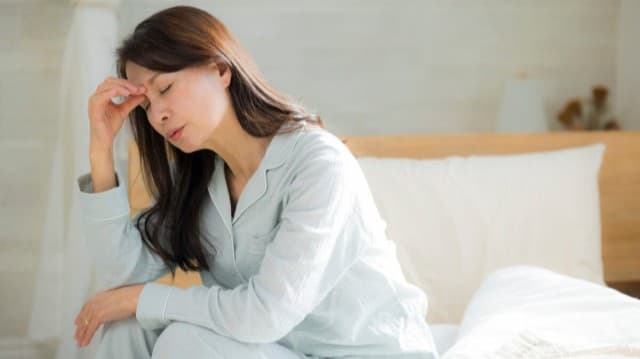 <ruby ><rb><span class="jlpt-n5" word="冬">冬</span></rb><rt>ふゆ</rt></ruby><span class="" word="の">の</span><ruby ><rb><span class="jlpt-n5" word="朝">朝</span></rb><rt>あさ</rt></ruby><span class="" word="に">に</span><ruby ><rb><span class="jlpt-n4" word="気">気</span></rb><rt>き</rt></ruby><span class="" word="を">を</span><span class="" word="つ">つ</span><span class="" word="け">け</span><span class="" word="た">た</span><span class="" word="い">い</span><span class="" word="「">「</span><span class="" word="ヒ">ヒ</span><span class="" word="ー">ー</span><span class="" word="ト">ト</span><span class="" word="シ">シ</span><span class="" word="ョ">ョ</span><span class="" word="ッ">ッ</span><span class="" word="ク">ク</span><span class="" word="」">」</span><span class="" word="と">と</span><span class="" word="は">は</span>