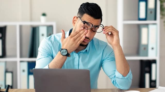 <ruby ><rb><span class="" word="デ">デ</span><span class="" word="ジ">ジ</span><span class="" word="タ">タ</span><span class="" word="ル">ル</span></rb><rt>でじたる</rt></ruby><ruby ><rb><span class="unknown" word="端末">端末</span></rb><rt>たんまつ</rt></ruby><span class="" word="の">の</span><ruby ><rb><span class="unknown" word="過度">過度</span></rb><rt>かど</rt></ruby><span class="" word="な">な</span><ruby ><rb><span class="jlpt-n4" word="利用">利用</span></rb><rt>りよう</rt></ruby><span class="" word="と">と</span><ruby ><rb><span class="jlpt-n3" word="職業">職業</span><span class="jlpt-n1" word="的">的</span></rb><rt>しょくぎょうてき</rt></ruby><ruby ><rb><span class="jlpt-n3" word="健康">健康</span></rb><rt>けんこう</rt></ruby><ruby ><rb><span class="jlpt-n3" word="管理">管理</span></rb><rt>かんり</rt></ruby><span class="" word="の">の</span><ruby ><rb><span class="jlpt-n4" word="必要">必要</span><span class="jlpt-n3" word="性">性</span></rb><rt>ひつようせい</rt></ruby>